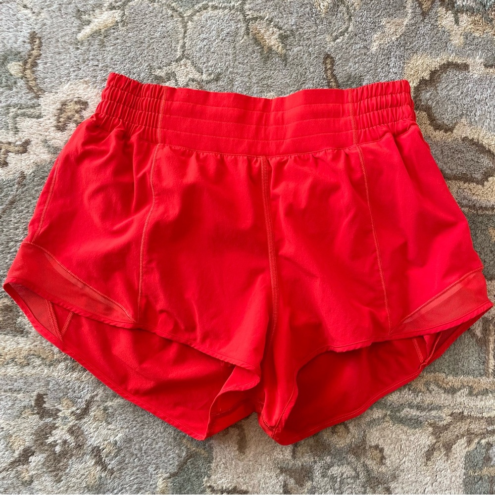 ❌SOLD❌Lululemon Hotty Hot High Rise Hot Heat Shorts 4” Lined - Picture 2 of 7